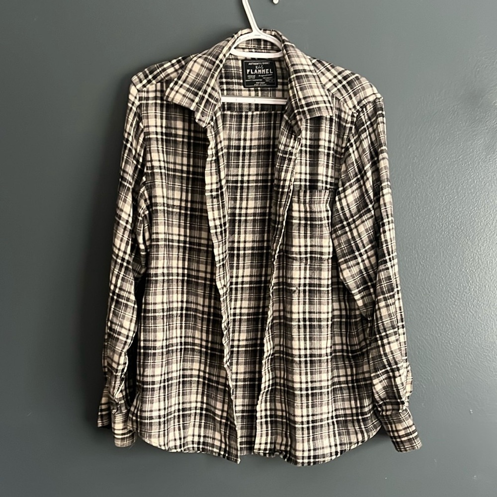 White/black/grey flannel